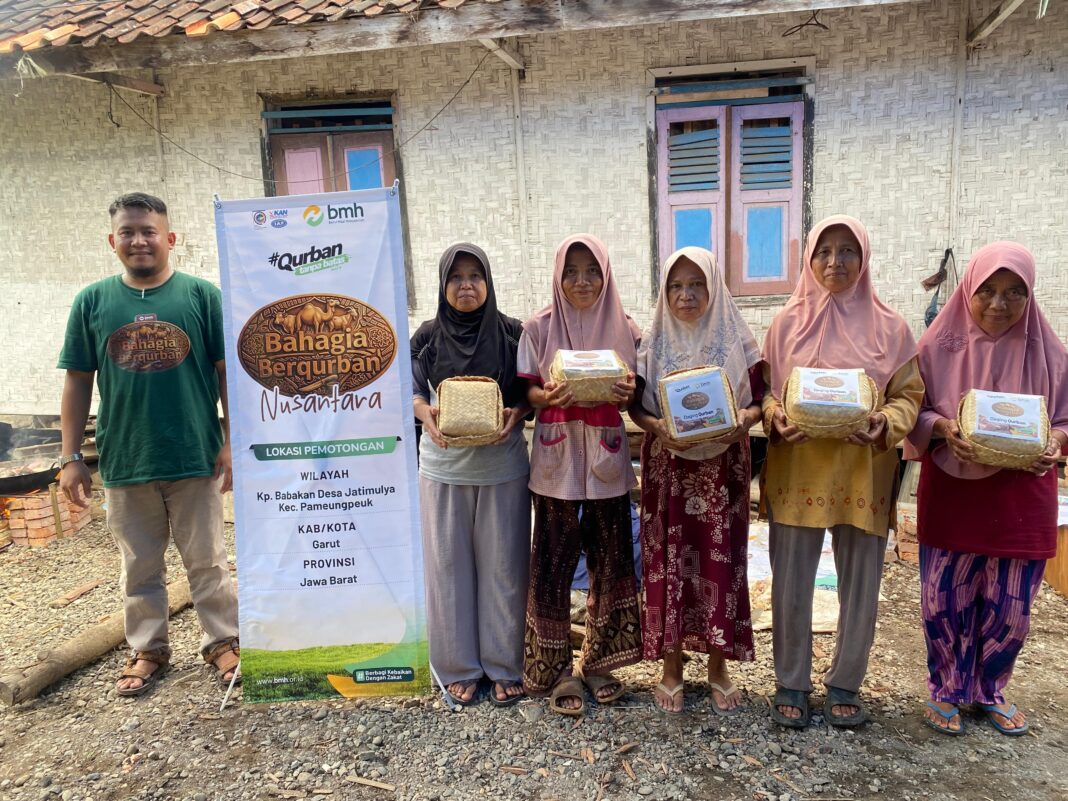 Inspiratif! BMH Jabar Sukses Distribusikan 50 Ekor Kurban di Pelosok Garut Selatan Inspiratif! BMH Jabar Sukses Distribusikan 50 Ekor Kurban di Pelosok Garut Selatan