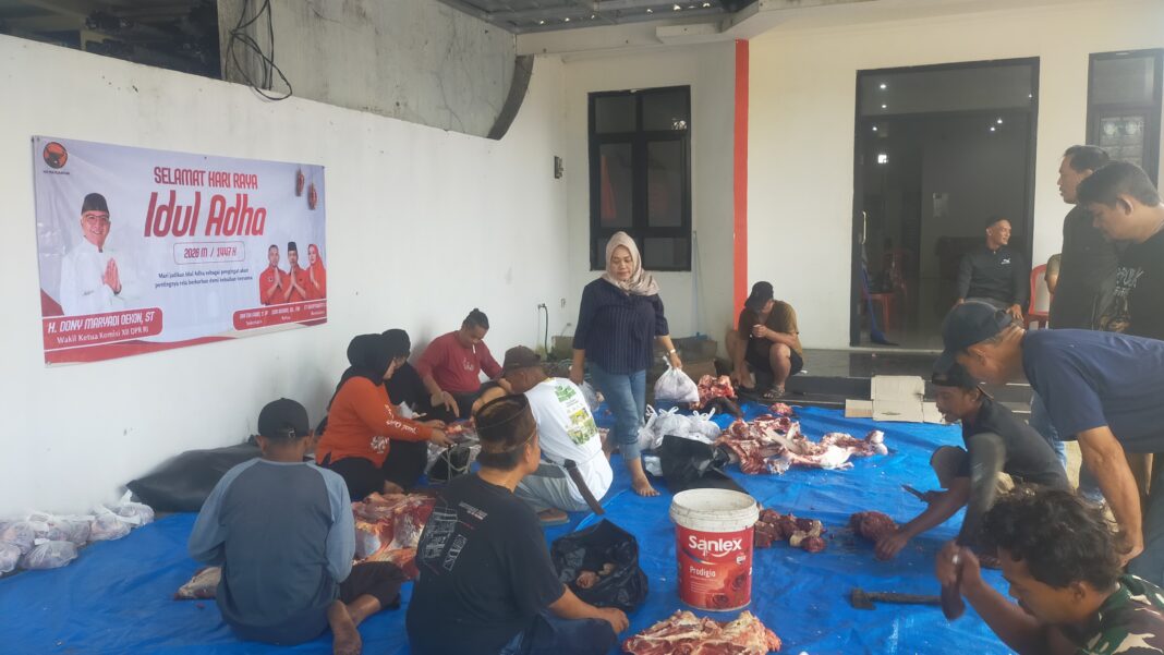 Pimpinan ke Tanah Suci, Banteng Tasikmalaya Buktikan Tetap “Satoe Komando” Gelar Kurban Nyata! Pimpinan ke Tanah Suci, Banteng Tasikmalaya Buktikan Tetap “Satoe Komando” Gelar Kurban Nyata!