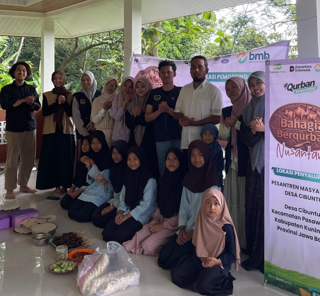 BMH Salurkan Qurban di Pesantren Desa Cibuntu Kabupaten Kuningan BMH Salurkan Qurban di Pesantren Desa Cibuntu Kabupaten Kuningan