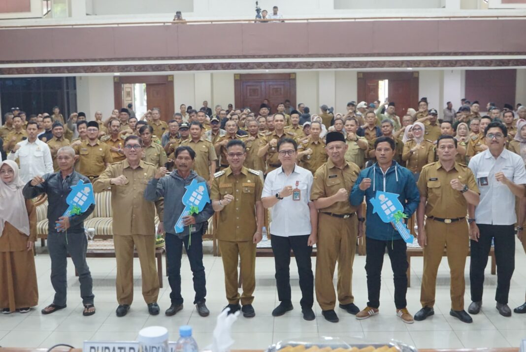 Bedah Rumah 3.047 Unit di Kabupaten Bandung Didukung Anggaran APBN Bedah Rumah 3.047 Unit di Kabupaten Bandung Didukung Anggaran APBN